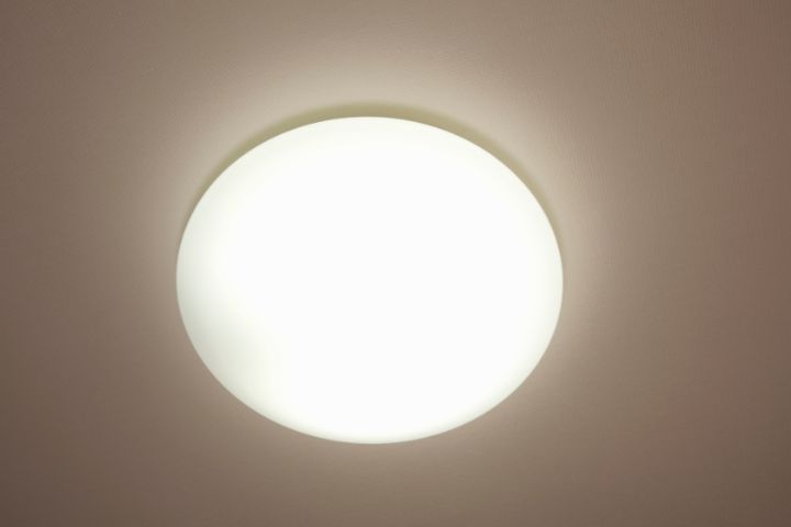 Round ceiling light