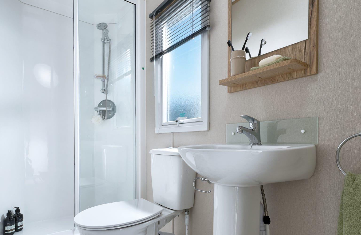 Brand New ABI Coworth 28x10ft 2 bed | Double Glazed, Central Heating - Image 8