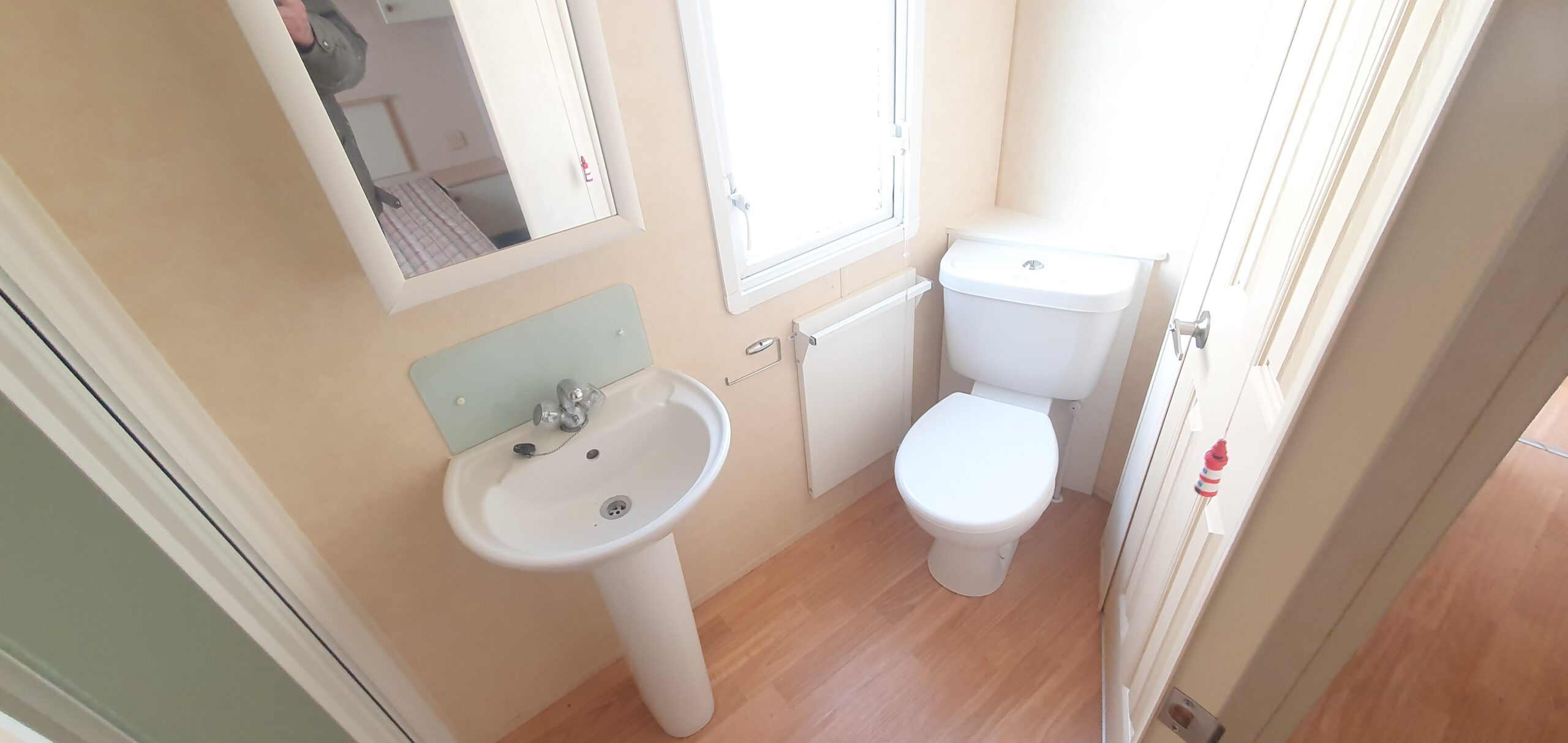 Willerby Richmond 2 bed Double Glazed Static Caravan - Image 7