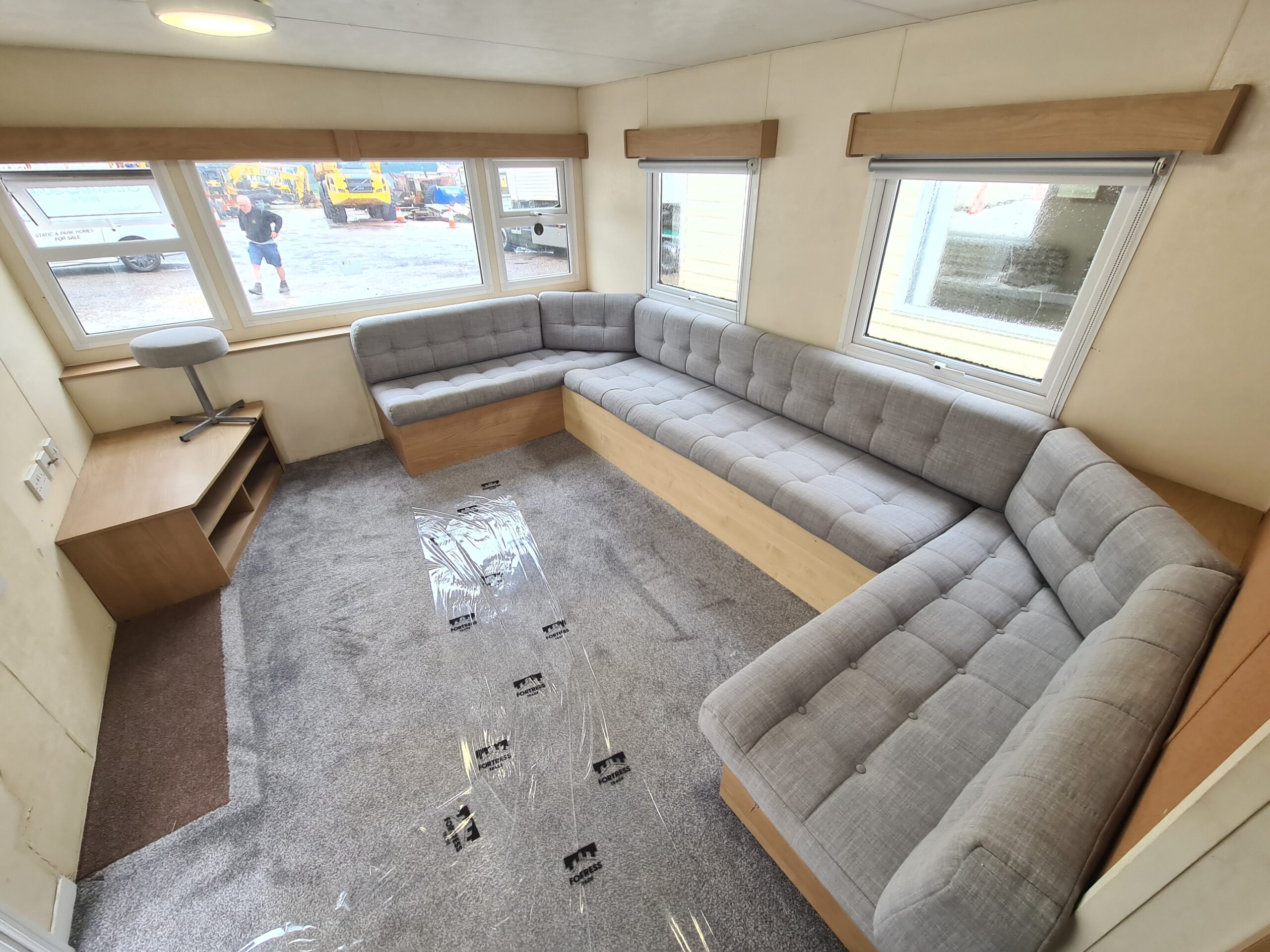 Delta Florida - 35x10ft | 2 bed - Double Glazed & Central Heated - Image 2