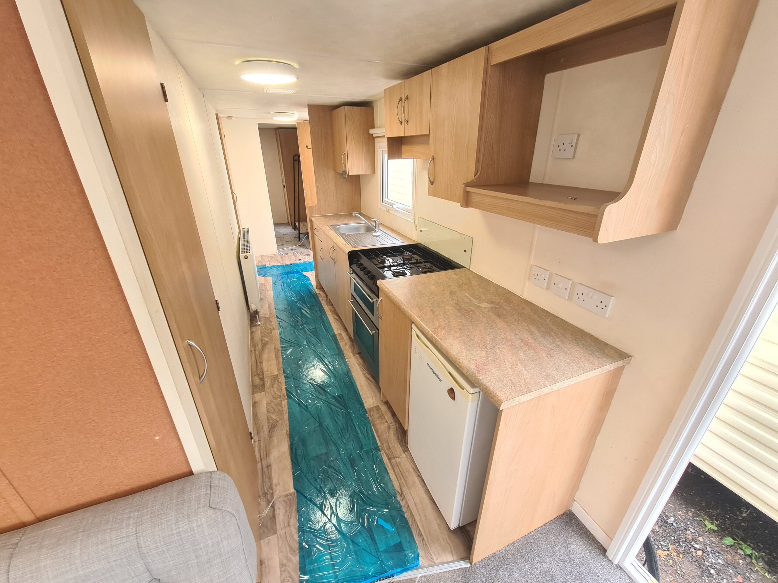 Delta Florida - 35x10ft | 2 bed - Double Glazed & Central Heated - Image 3