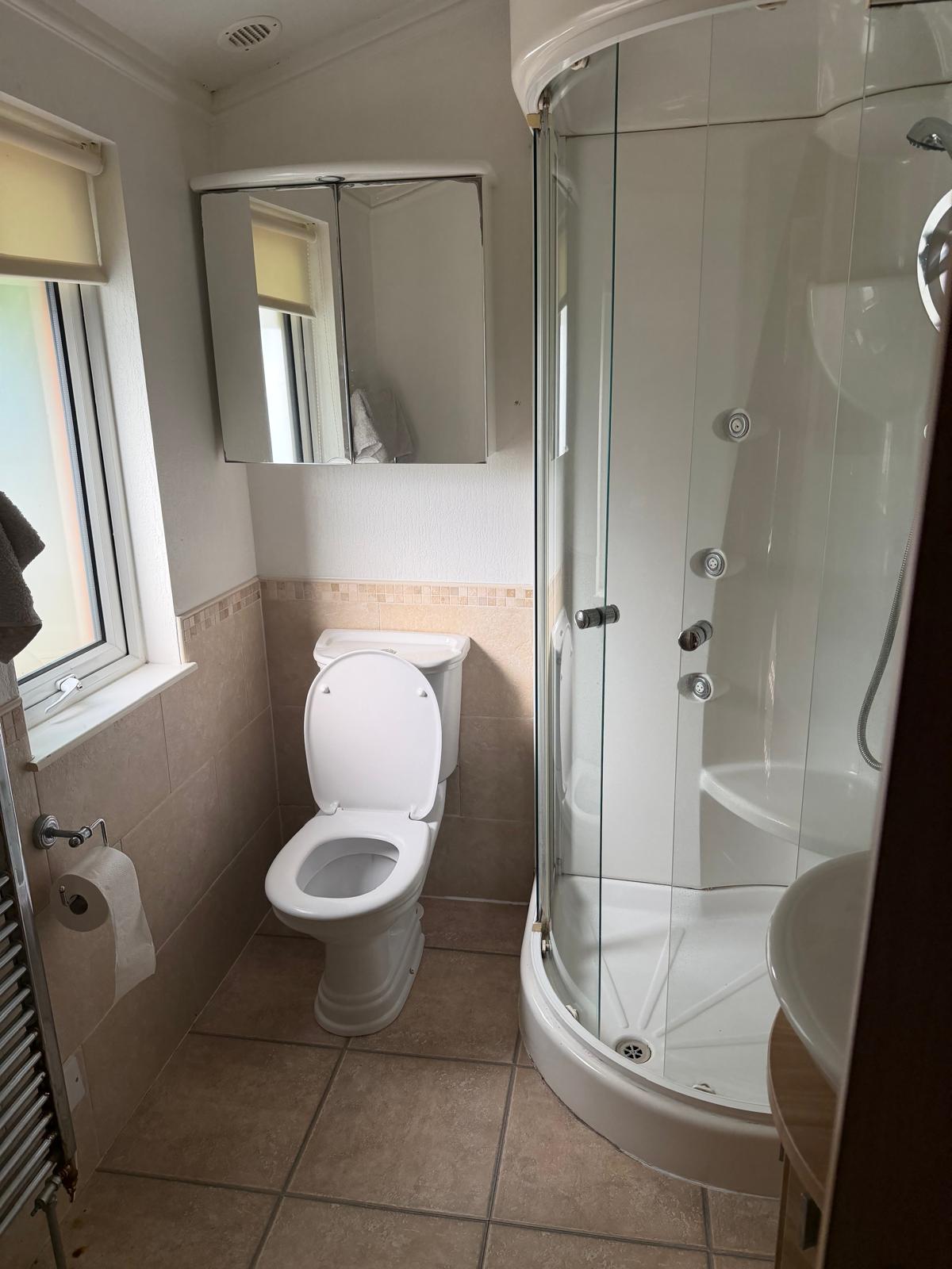 Willerby New England 42x20ft 2 Bed | Double Glazed & Central Heated - Image 11