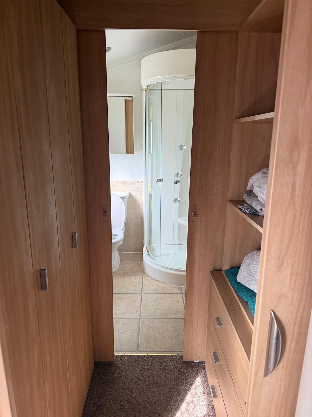 Willerby New England 42x20ft 2 Bed | Double Glazed & Central Heated - Image 12