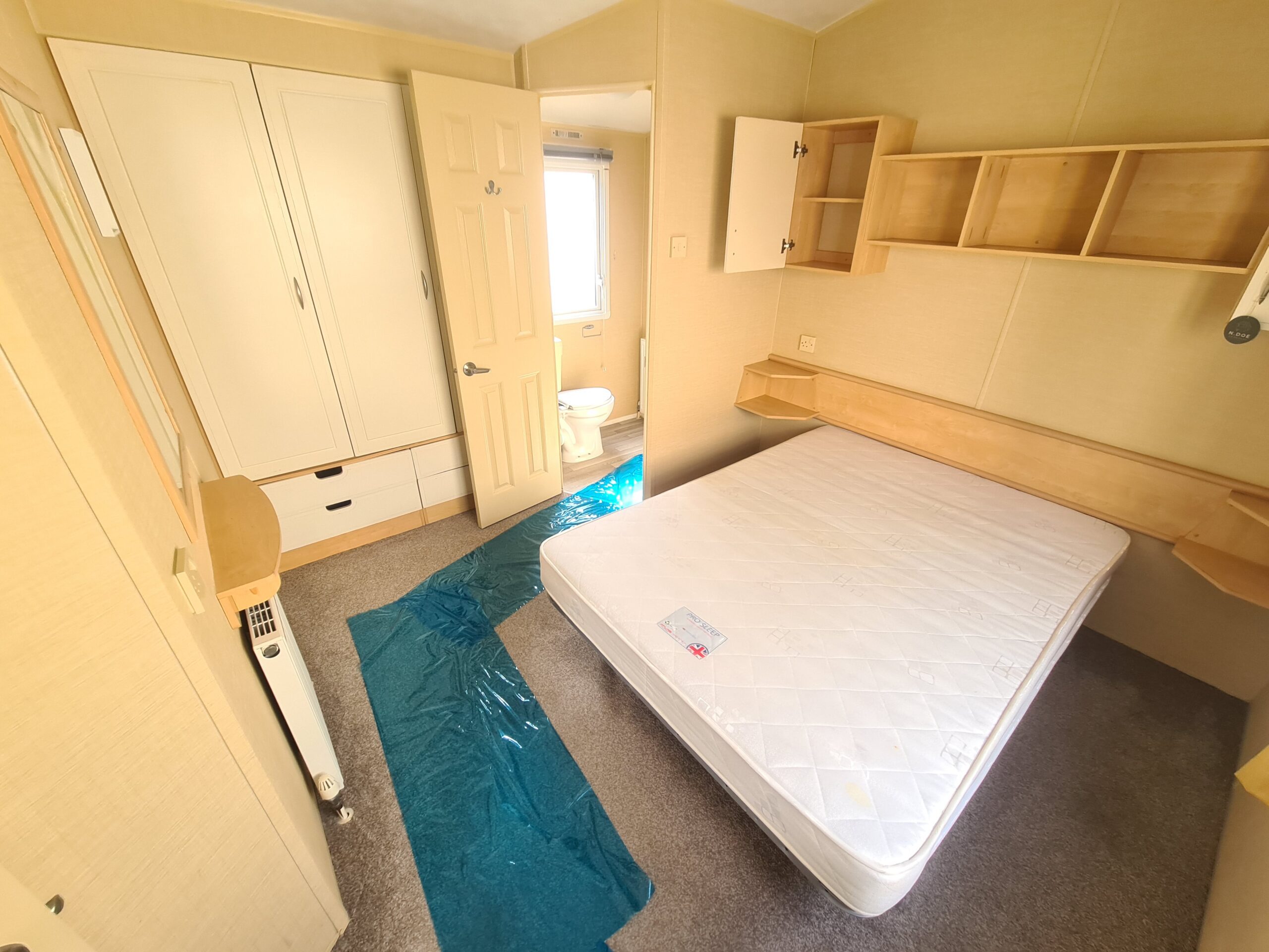 Willerby Rio Gold 36x12ft - Double glazed & central heated - 2 Bed w/ensuite - Image 7