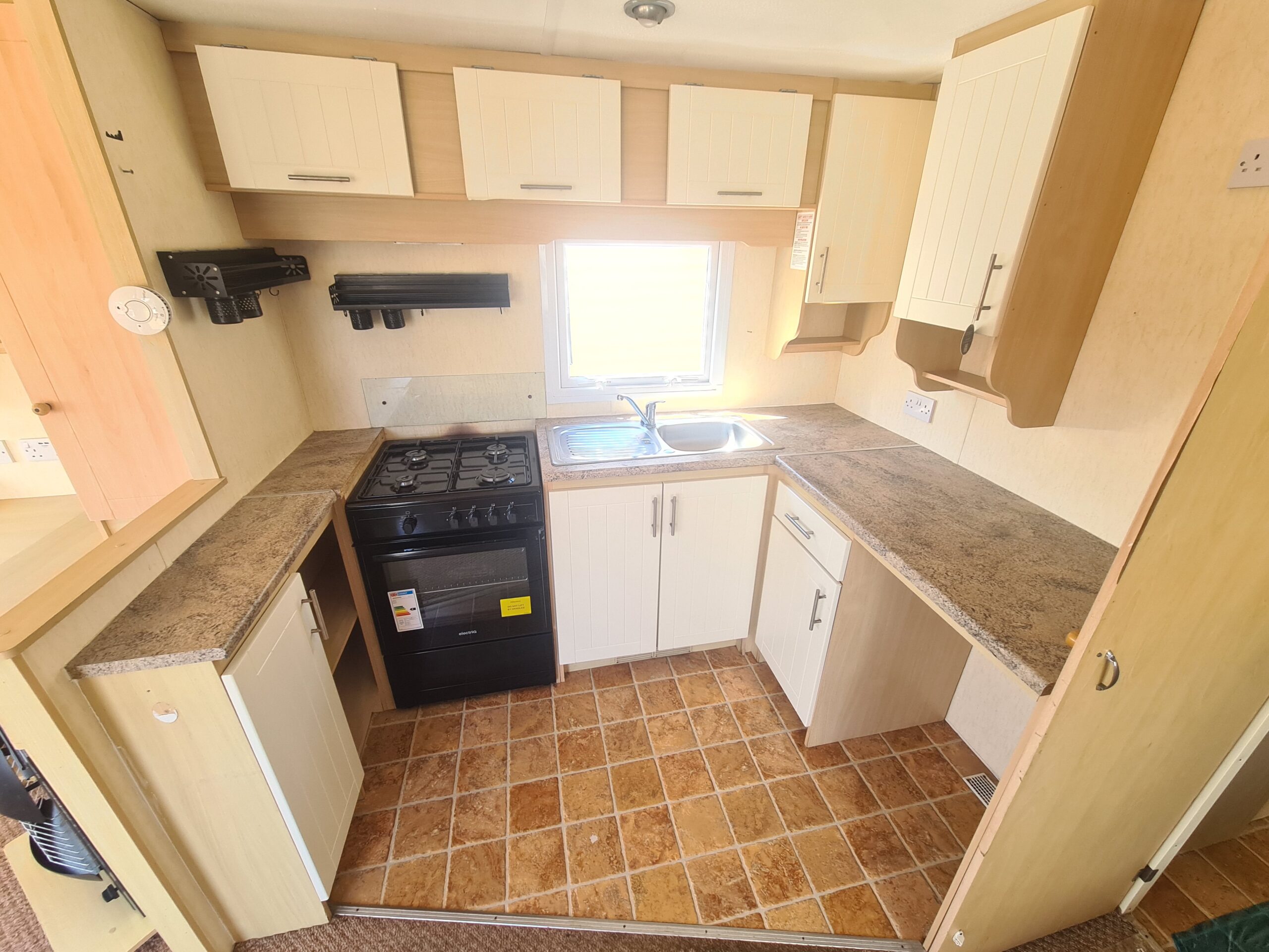 DELTA NORDSTAR 35x12ft - 2 bed - Image 4
