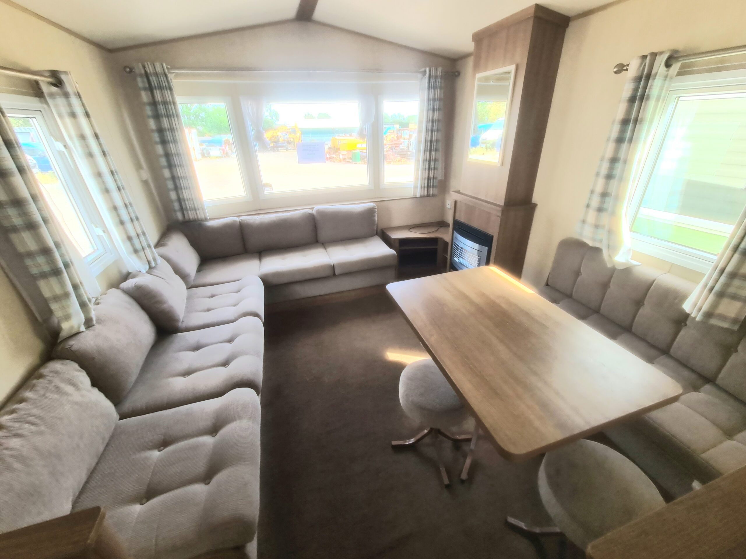 ABI Summer Breeze -10ft wide 3 bed | Winterised Double Glazed & Central Heated - Image 2