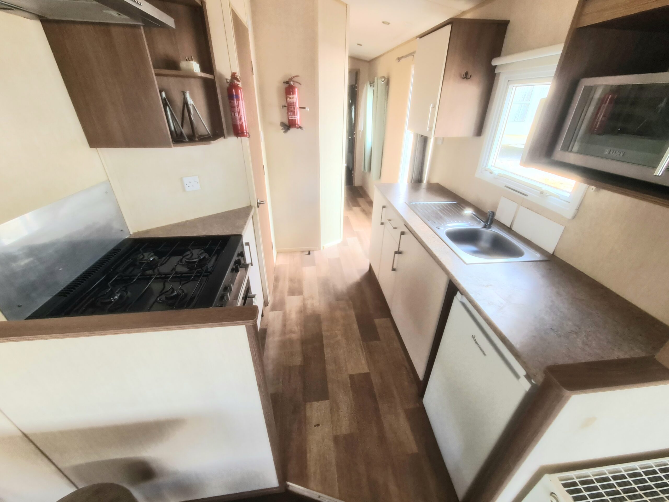 ABI Summer Breeze -10ft wide 3 bed | Winterised Double Glazed & Central Heated - Image 3