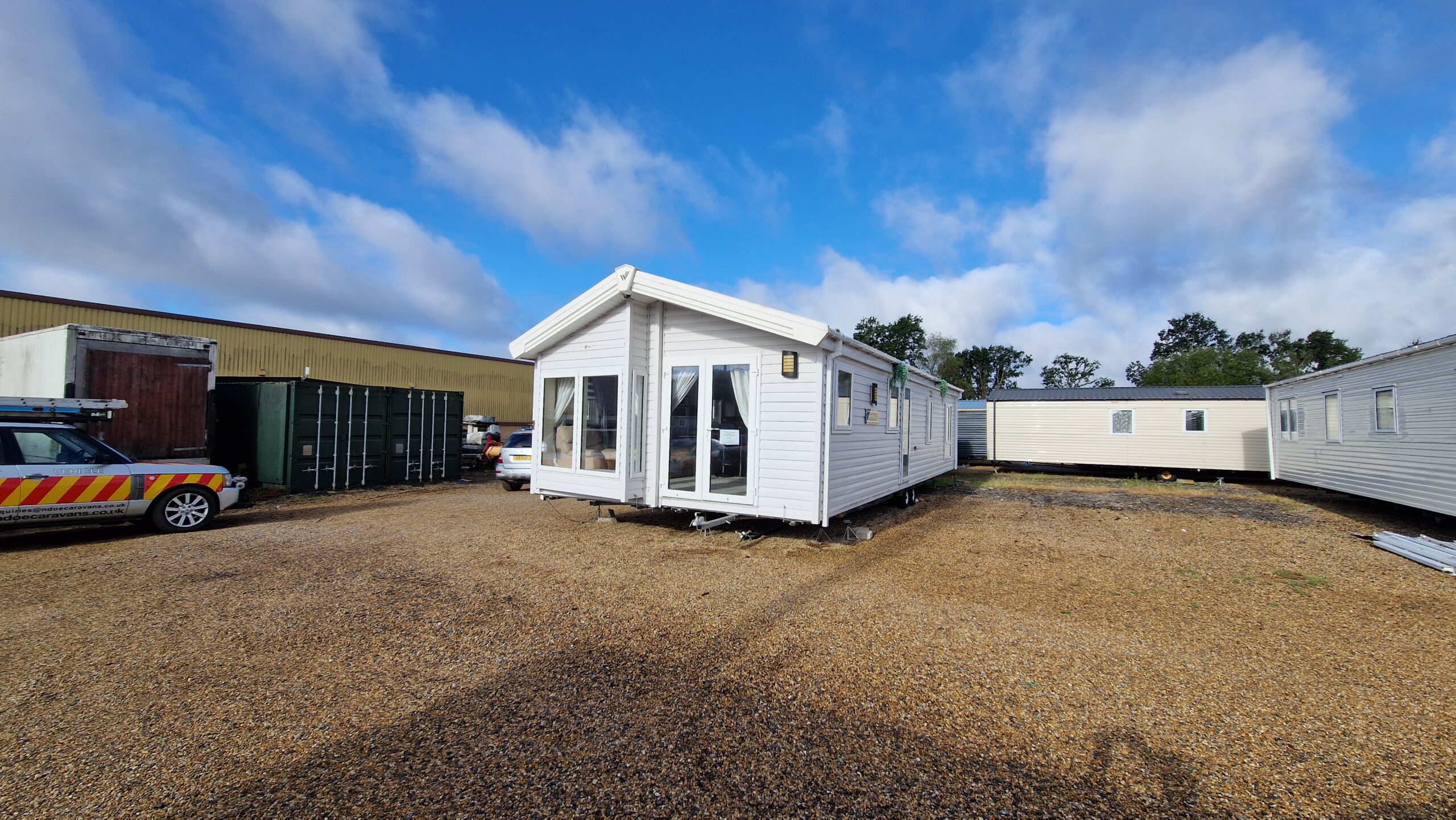 Willerby New England 42x20ft 2 Bed | Double Glazed & Central Heated - Image 2