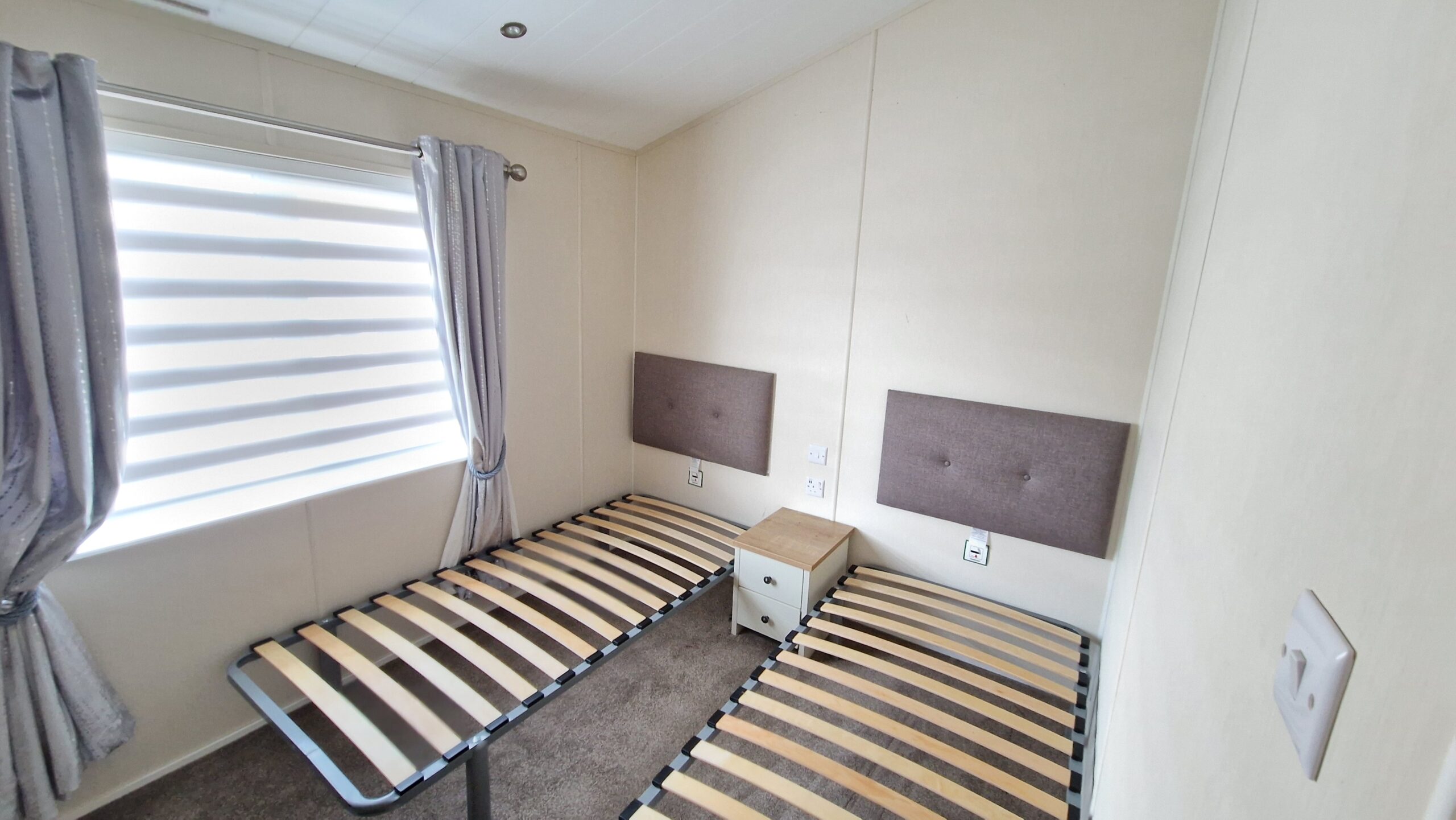 Willerby New England 42x20ft 2 Bed | Double Glazed & Central Heated - Image 7