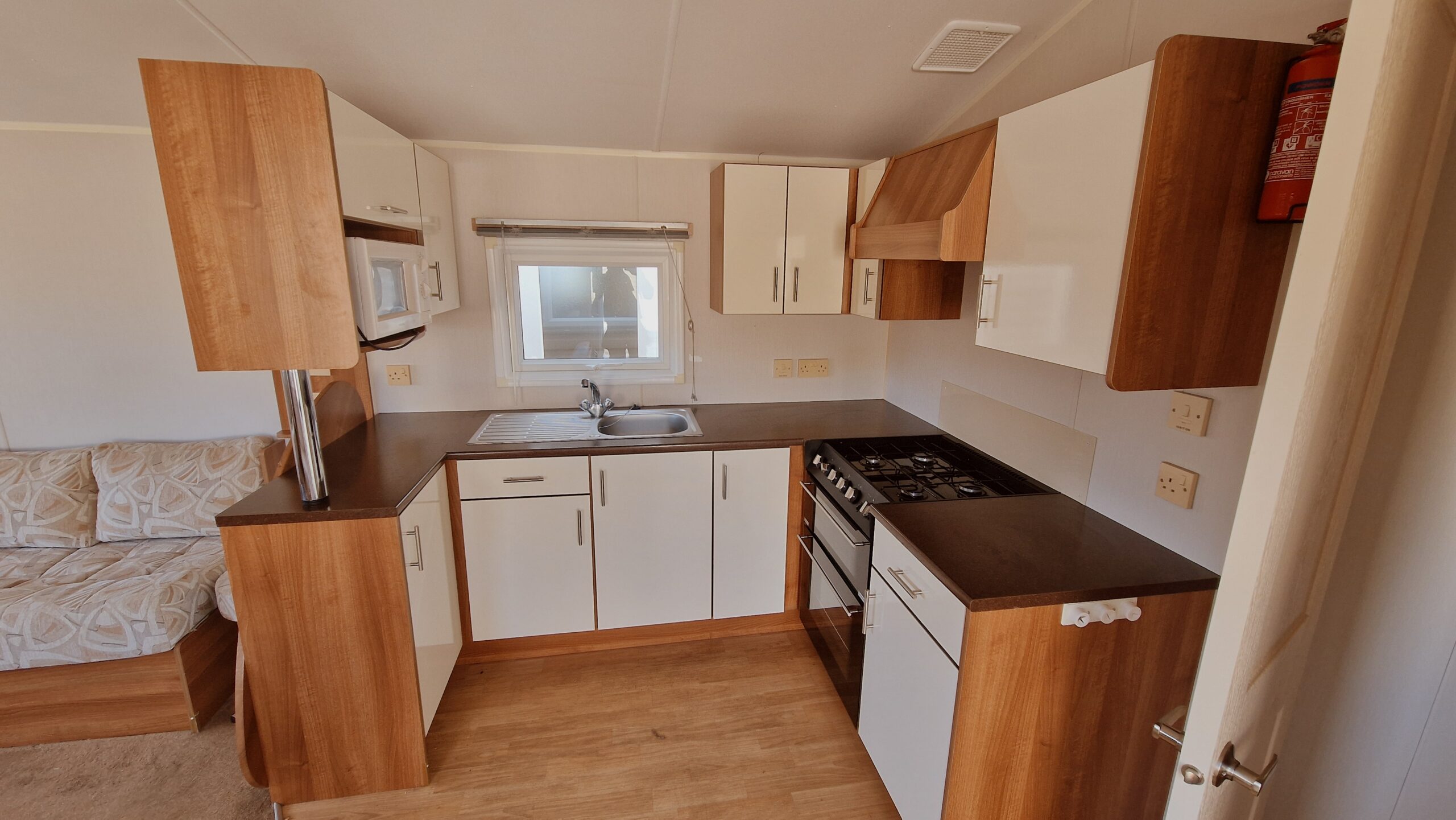 Willerby Caledonia - 36 x 12ft 2 bed | Double Glazed & Central Heated - Image 3