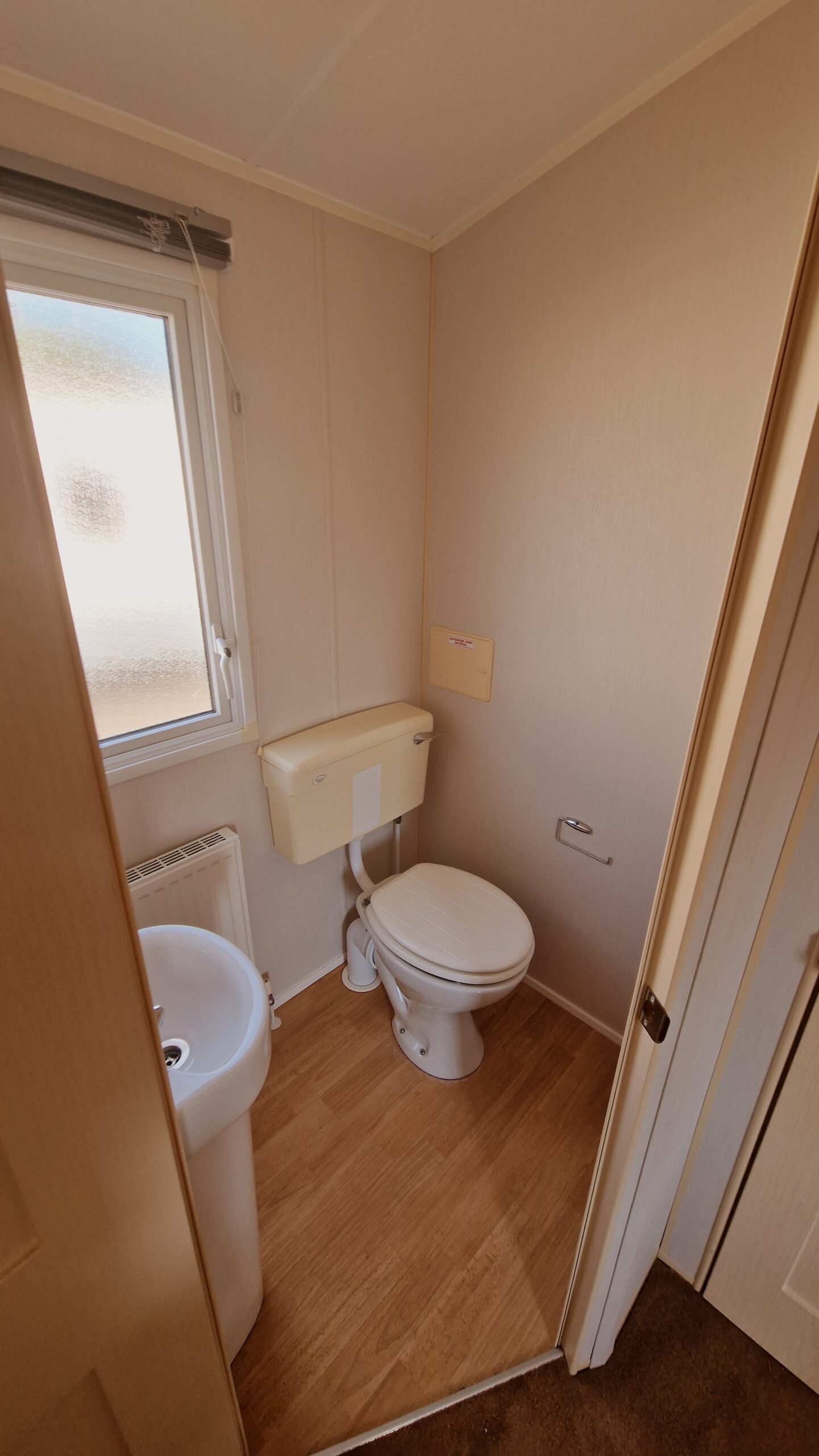 Willerby Caledonia - 36 x 12ft 2 bed | Double Glazed & Central Heated - Image 12