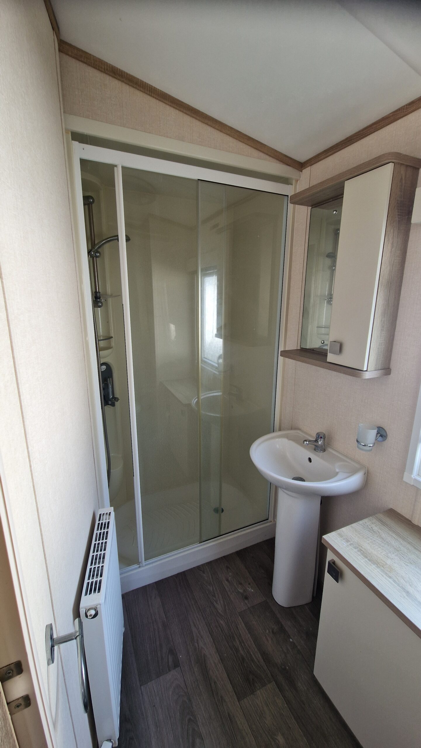 Carnaby Oakdale 37x12ft 2 Bed Double-Glazed Central Heated Static Caravan - Image 6