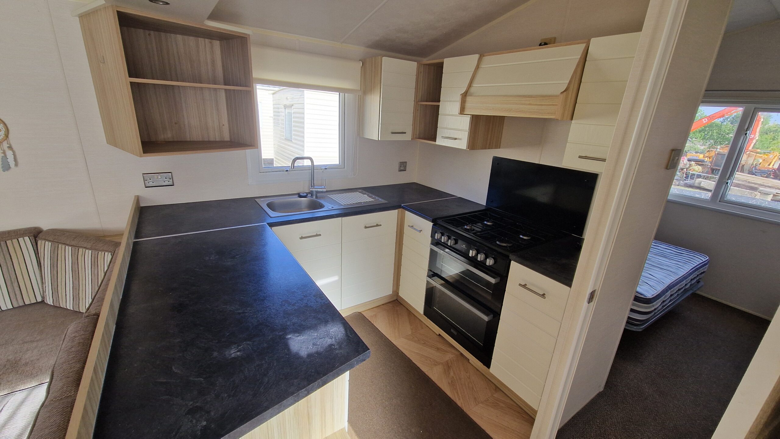 Willerby Villa Centre Lounge - 36x12ft 3 Bed | Static Caravan - Double Glazed - Image 4