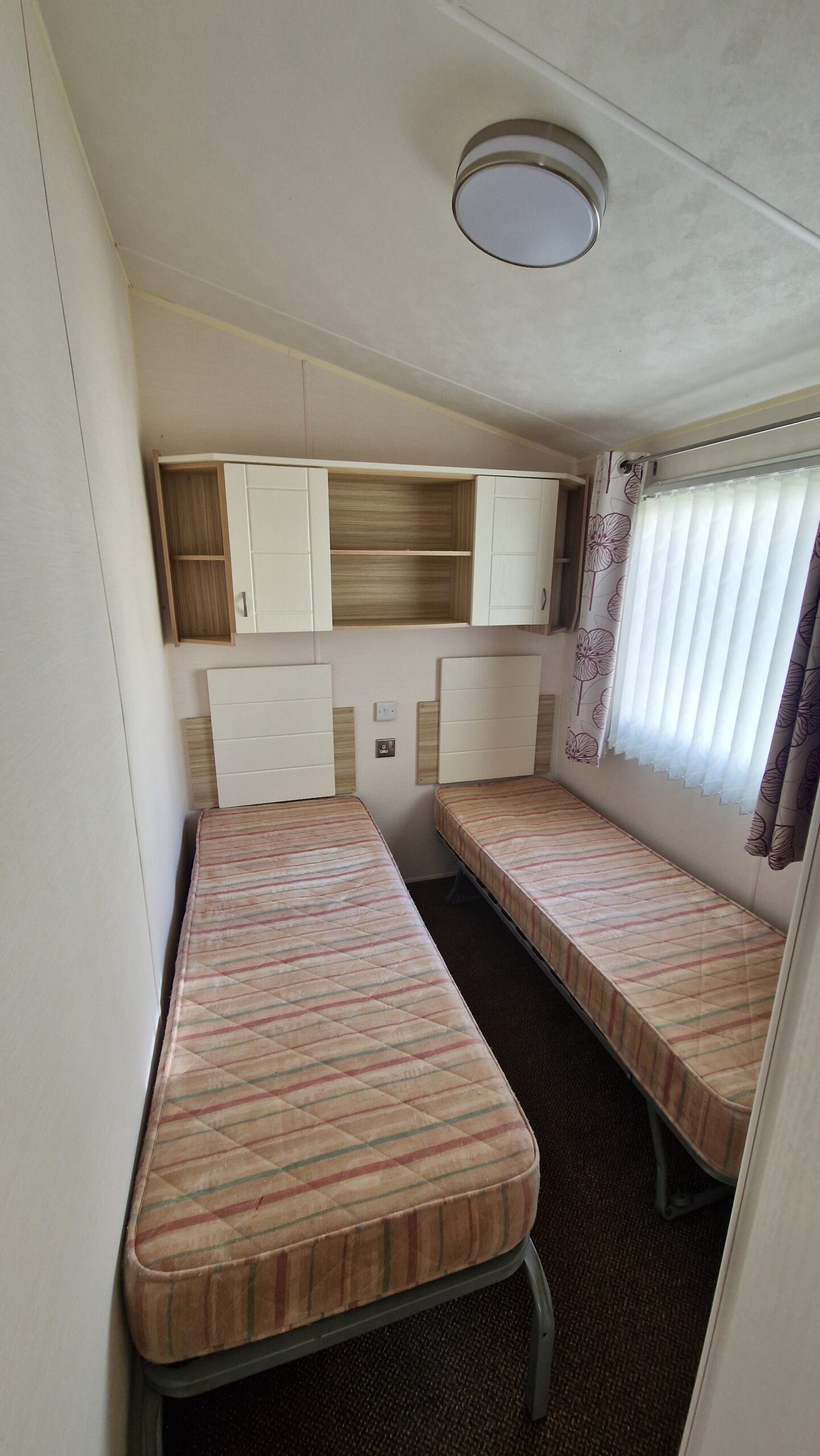 Willerby Villa Centre Lounge - 36x12ft 3 Bed | Static Caravan - Double Glazed - Image 11