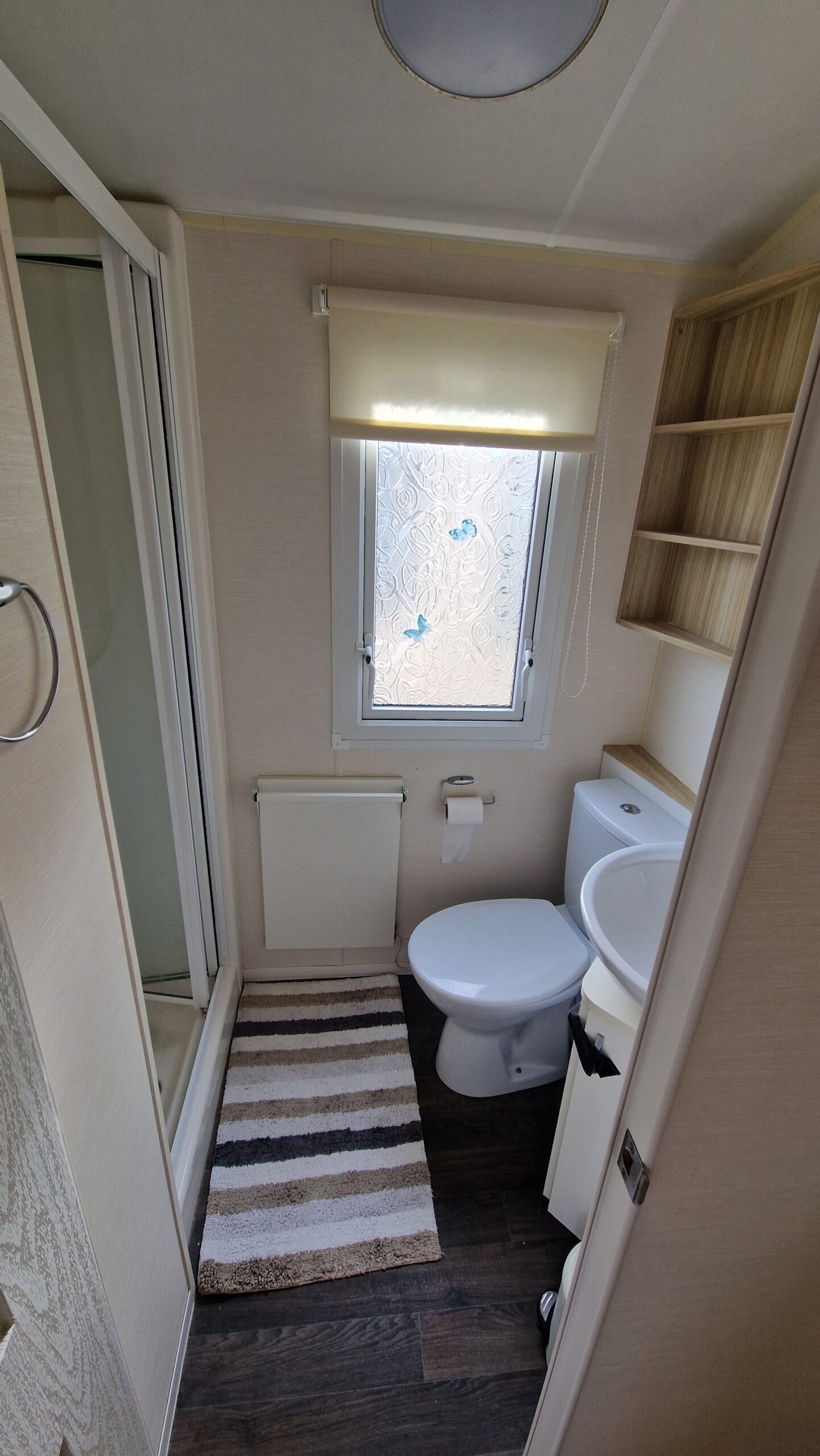 Willerby Villa Centre Lounge - 36x12ft 3 Bed | Static Caravan - Double Glazed - Image 9