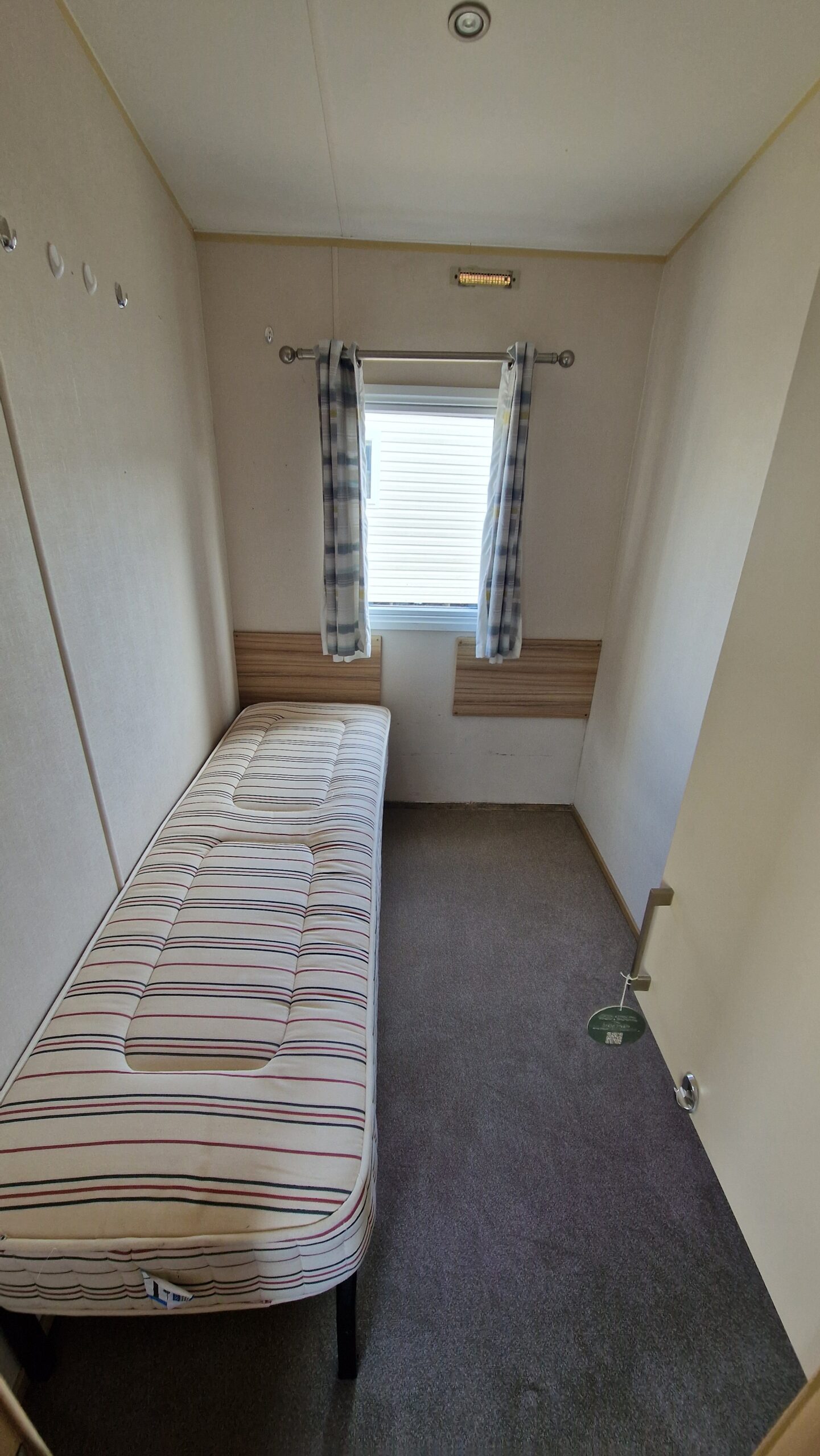 ABI Summer Breeze -10ft wide 3 bed | Winterised Double Glazed & Central Heated - Image 8