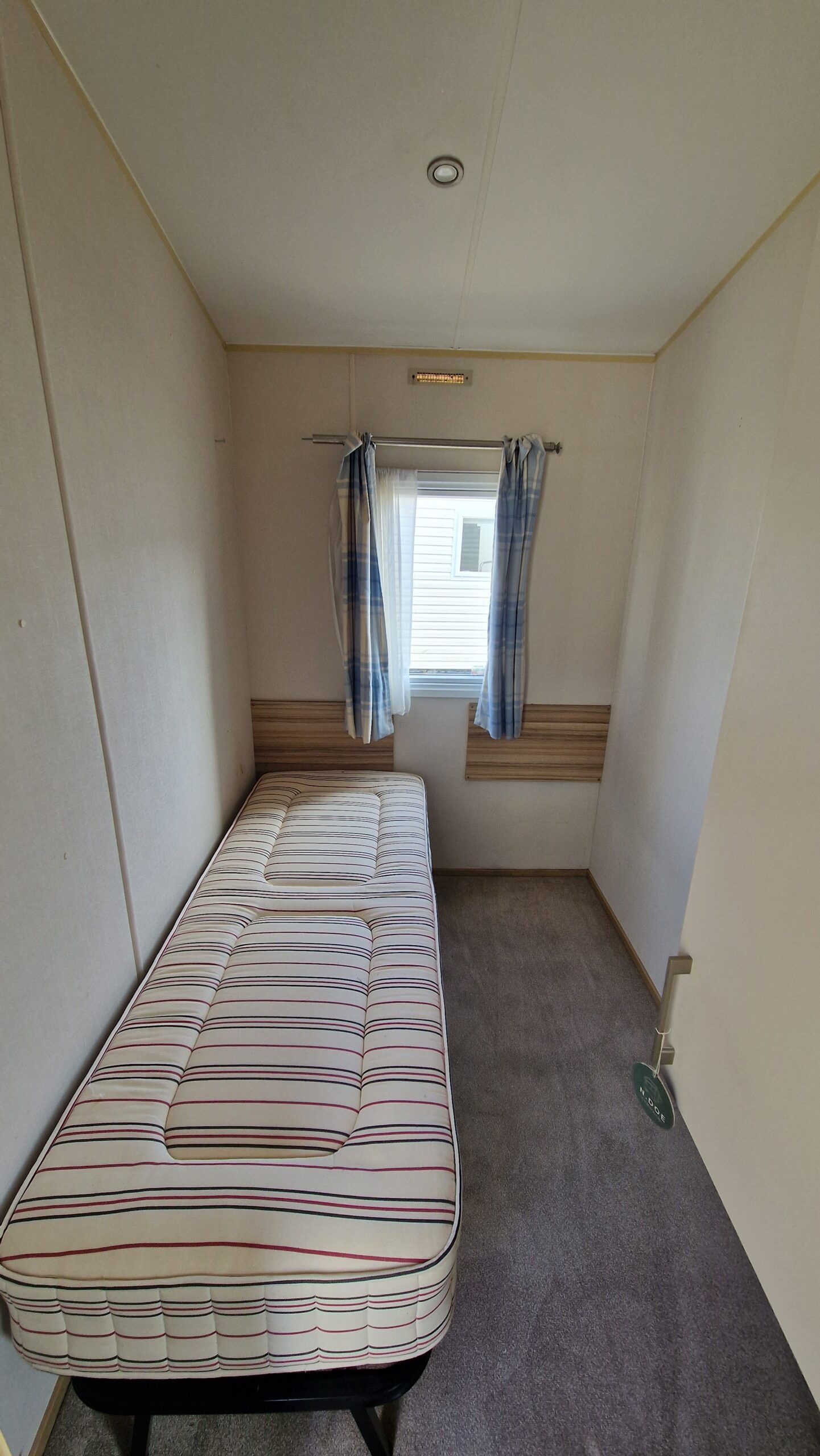 ABI Summer Breeze -10ft wide 3 bed | Winterised Double Glazed & Central Heated - Image 7