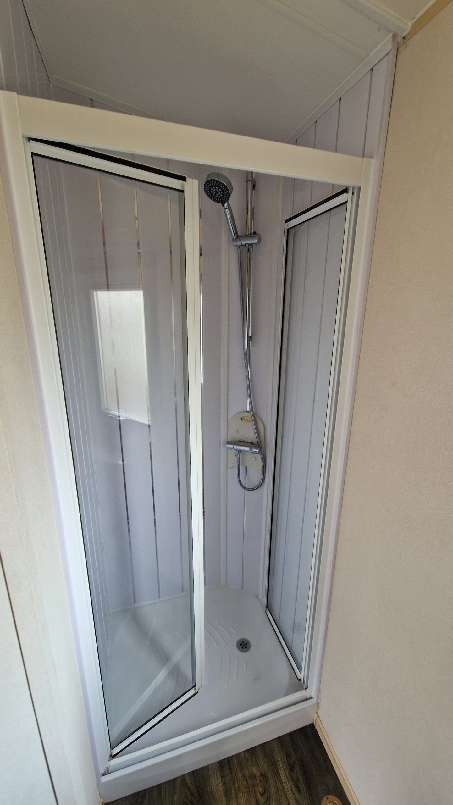 ABI Summer Breeze -10ft wide 3 bed | Winterised Double Glazed & Central Heated - Image 6