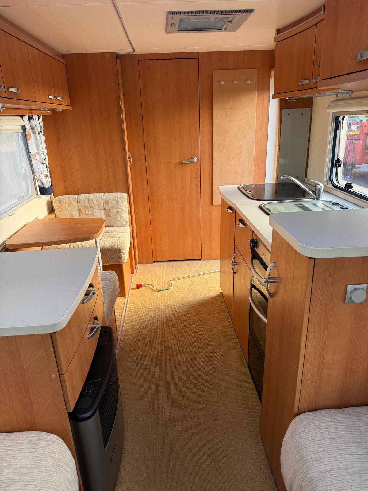 Knaus Starclass 21x6 Touring Caravan | 1 Bedroom - Image 4