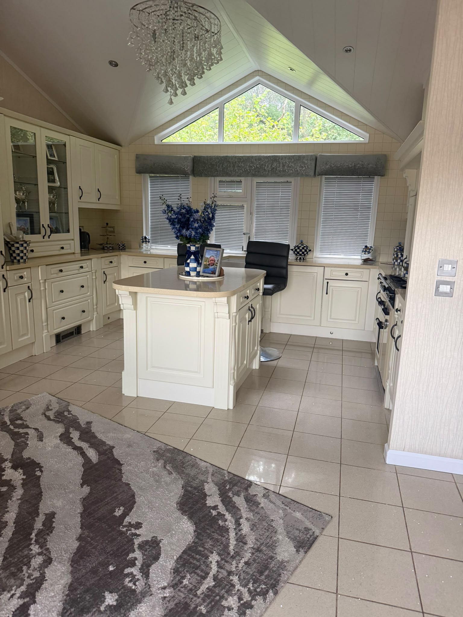 Stately Topaz 50x22ft 2 Bed | Residential Park Home - Image 3